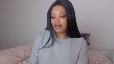 Kellie online show from December 3, 2:36 am