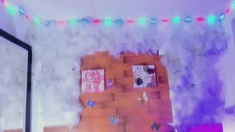 Snapshot of kelly__thomson chatting on February 27, 10:42 pm kelly__thomson online show from February 27, 10:42 pm