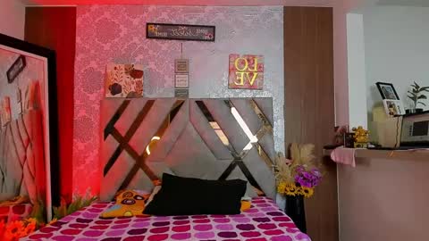 Snapshot of kelly__thomson chatting on September 8, 11:48 pm kelly__thomson online show from September 8, 11:48 pm