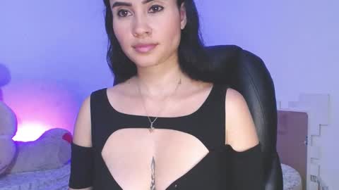 Snapshot of kelly_richardson1 chatting on December 9, 9:16 pm elena online show from December 9, 9:16 pm