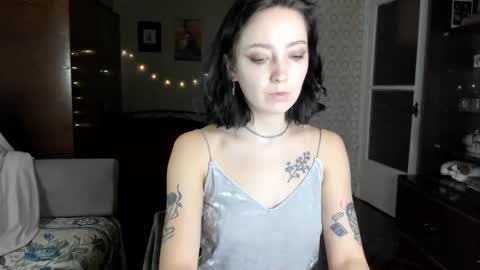 Snapshot of kellydark0111 chatting on January 18, 5:04 pm Mistress online show from January 18, 5:04 pm