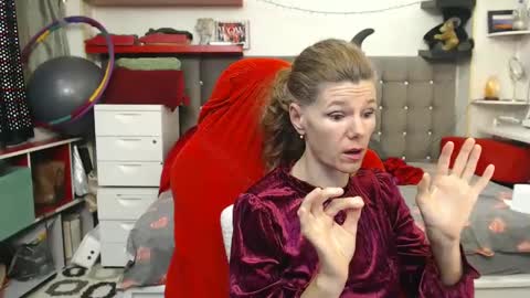 kelly online show from January 24, 8:22 pm