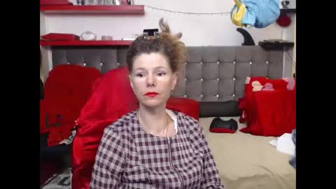 kelly online show from October 3, 1:57 am