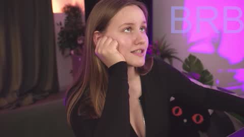 kelly online show from October 12, 8:24 am