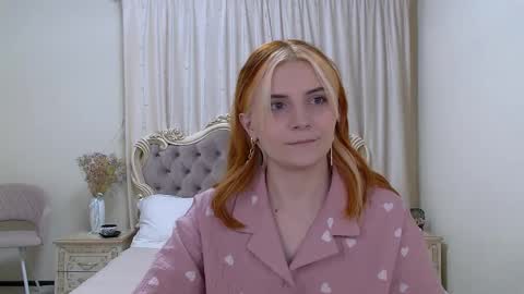 Kelly Stoneys online show from February 4, 6:17 pm