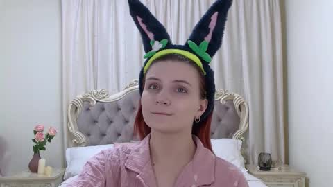 Kelly Stoneys online show from November 4, 5:12 pm