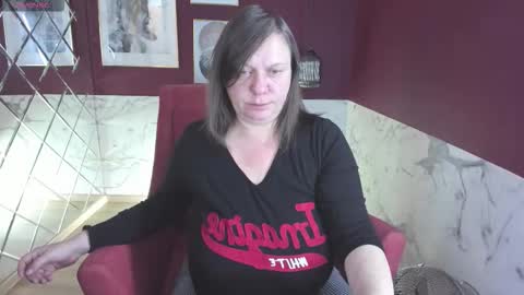 Snapshot of kellysuper chatting on October 19, 5:30 am Kelly online show from October 19, 5:30 am