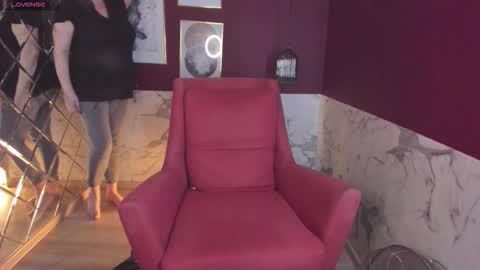 Snapshot of kellysuper chatting on November 8, 8:25 am Kelly online show from November 8, 8:25 am