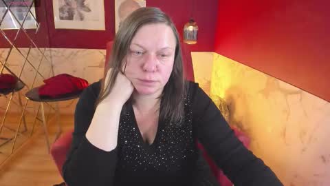 Snapshot of kellysuper chatting on December 3, 6:54 am Kelly online show from December 3, 6:54 am