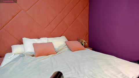 kellyy_bern online show from February 9, 12:47 am