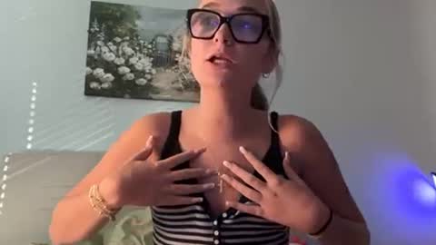 Kelsey Blu online show from June 4, 11:11 pm