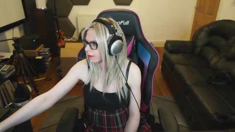 Snapshot of kelseycobalt chatting on February 2, 1:12 am kelseycobalt online show from February 2, 1:12 am