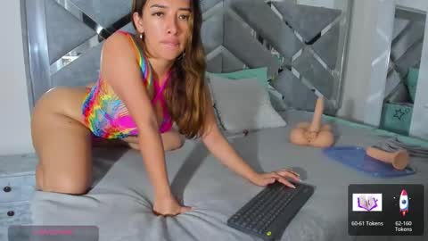 luisa online show from March 6, 9:33 pm