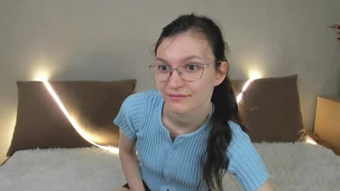 Kelsirabenold online show from March 18, 5:10 am