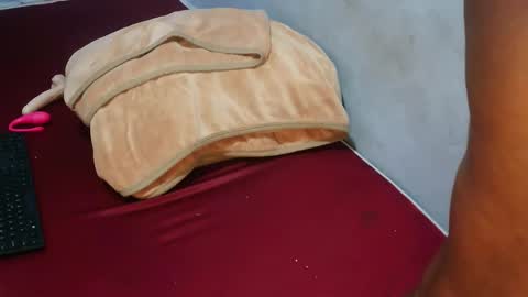 kem2000400282 online show from April 20, 3:42 am