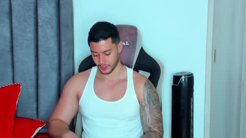 Snapshot of ken_mailik chatting on February 1, 12:29 am ken_mailik online show from February 1, 12:29 am