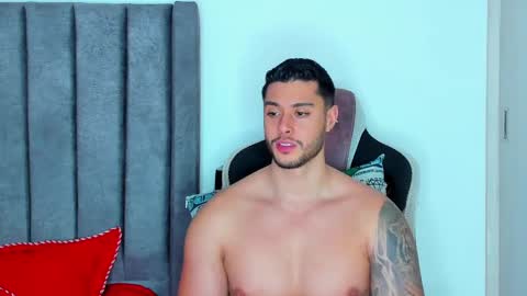 Snapshot of ken_mailik chatting on February 2, 1:45 am ken_mailik online show from February 2, 1:45 am