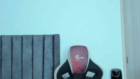 Snapshot of ken_mailik chatting on February 15, 4:25 am ken_mailik online show from February 15, 4:25 am