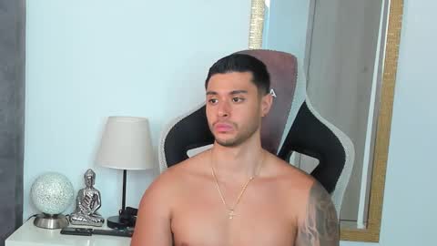 ken_mailik online show from March 26, 5:29 pm