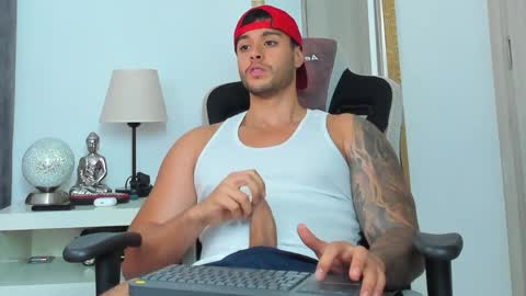 ken_mailik online show from April 7, 6:03 am