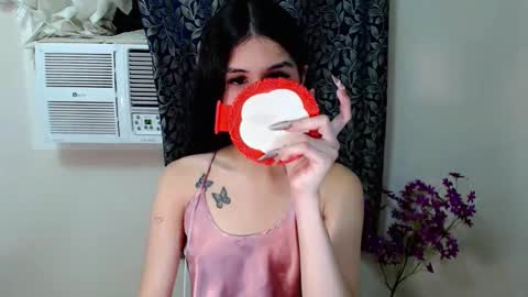 Snapshot of kendal_06 chatting on September 15, 9:53 am kendal_06 online show from September 15, 9:53 am