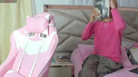 Snapshot of kendal_hot1 chatting on October 30, 12:17 pm Aleja3 online show from October 30, 12:17 pm