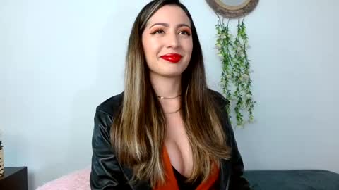 Snapshot of kendal_mosk chatting on February 28, 5:04 pm Valery online show from February 28, 5:04 pm