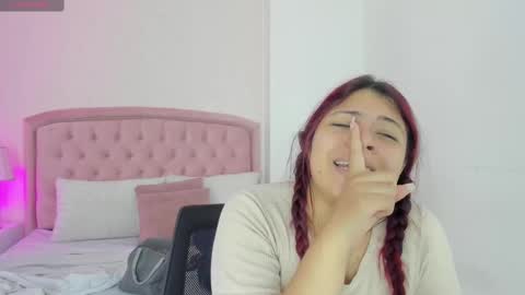 Snapshot of kendall__fox chatting on October 26, 5:46 am Kendall online show from October 26, 5:46 am