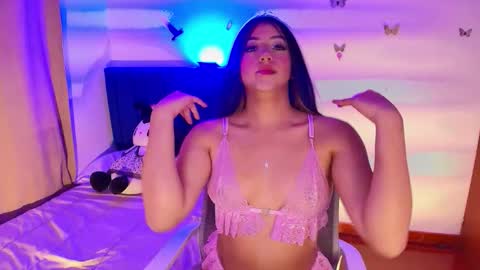 kendall__jones online show from December 4, 7:50 am