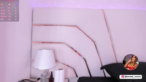 kendall_evanss_ online show from January 13, 3:45 am