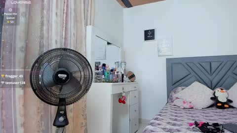 Kendall ewers online show from December 17, 2:12 am