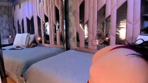 kendall online show from April 18, 5:00 am