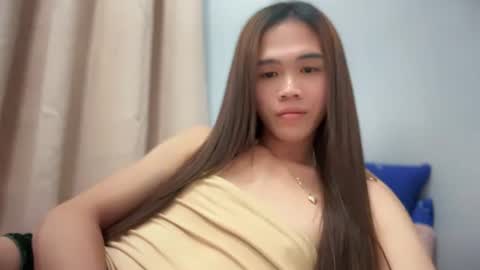 Kendall  online show from April 11, 12:31 pm