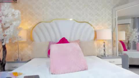 Kendal  online show from February 21, 9:49 pm