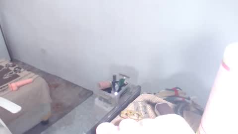 kendalveronika online show from December 3, 8:12 am