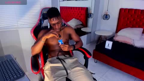 Snapshot of kender21_ chatting on January 15, 3:07 pm Kender online show from January 15, 3:07 pm