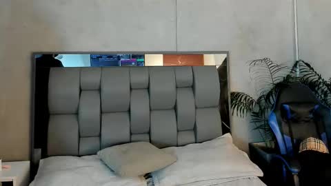 kendra and liam online show from November 18, 11:58 am