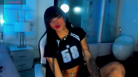 Kendra Bailey online show from January 14, 7:30 pm