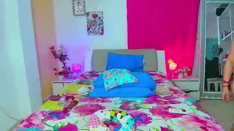 kendra_love31 online show from March 23, 3:10 am