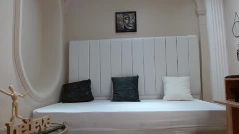 kendra_lux1 online show from October 1, 1:17 pm