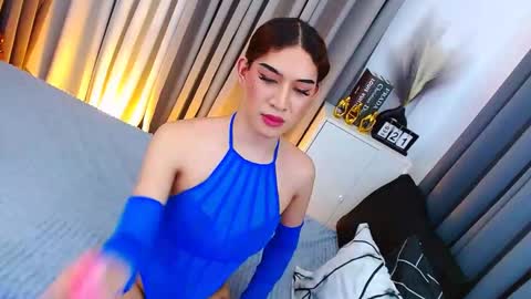 Kendra online show from February 21, 9:34 am