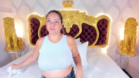 Snapshot of kendralholson chatting on November 5, 4:12 am Kendral online show from November 5, 4:12 am