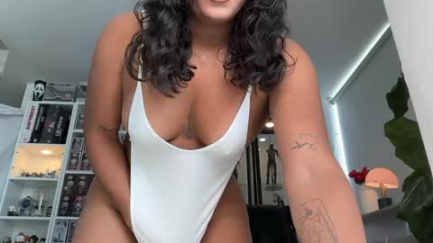 Hi Im kendra- onlyfans. isab2896 online show from May 9, 5:40 pm