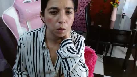 kendy_all4u7 online show from February 25, 4:44 am