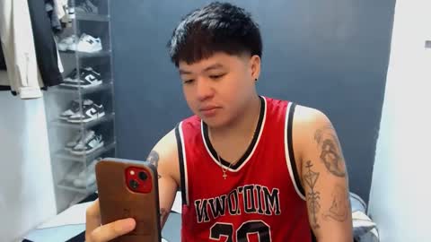 Snapshot of kenhotline911 chatting on December 22, 3:33 pm ken online show from December 22, 3:33 pm