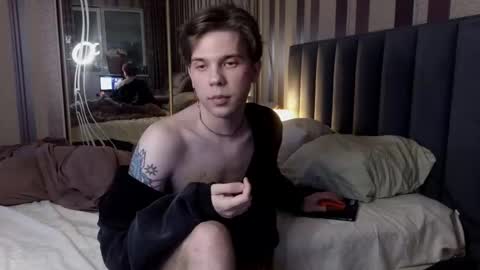 Bennet Shark online show from December 5, 7:10 pm