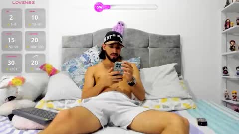 Snapshot of kenny_jackson_2025 chatting on February 12, 4:29 am kenny and Ian online show from February 12, 4:29 am