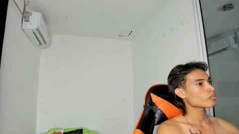 kenshi_roa online show from November 25, 5:18 am