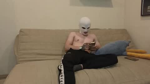 Snapshot of kent_mod chatting on December 14, 8:13 pm kent_mod online show from December 14, 8:13 pm