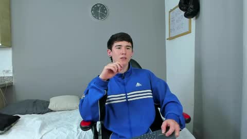 Santiago online show from April 25, 4:26 am